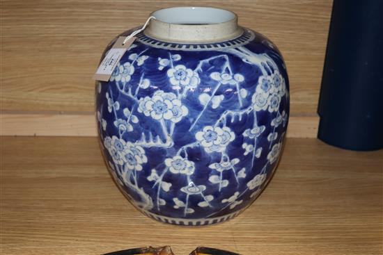A large 19th century Chinese blue and white jar and cover Height 32cm